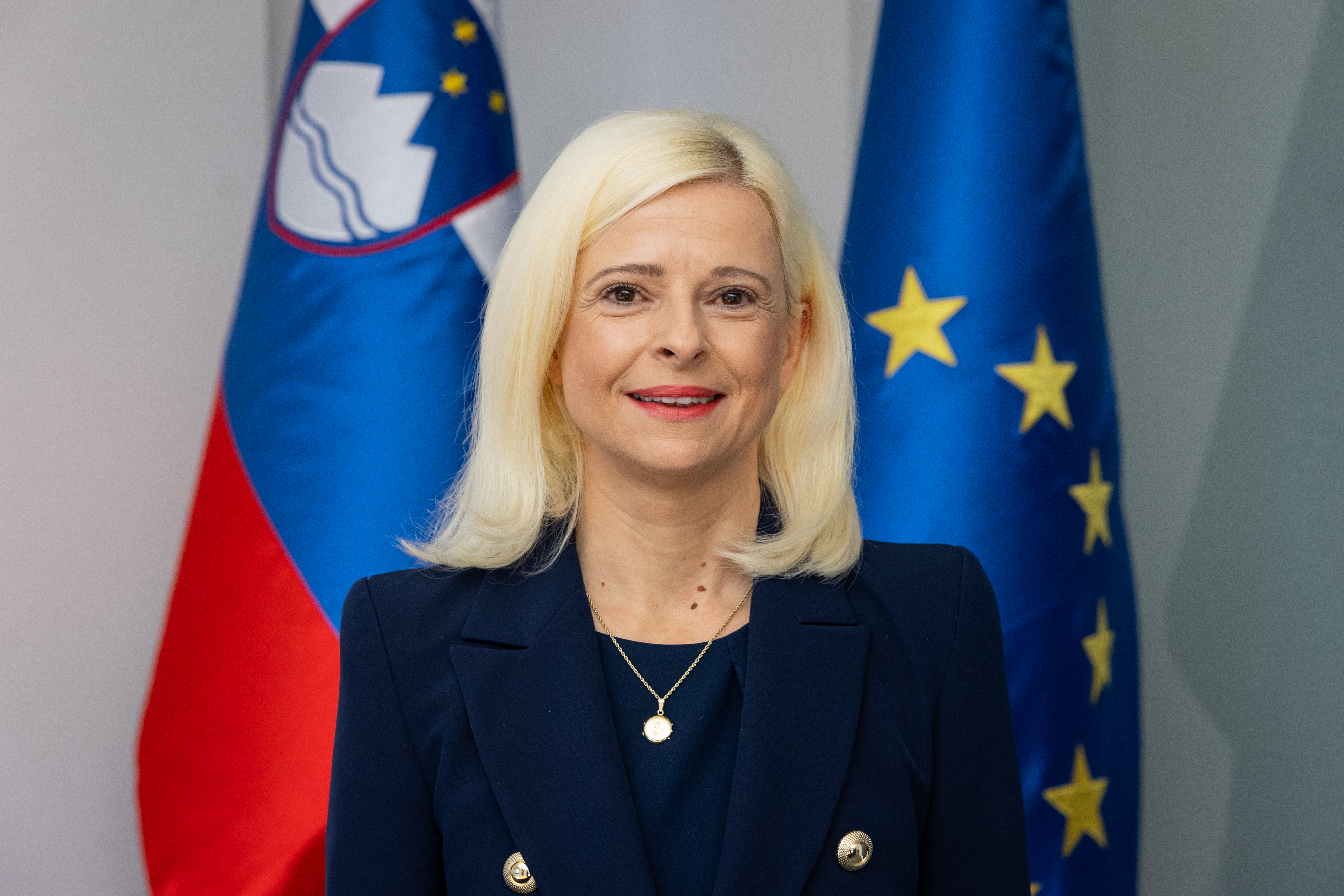 mag. Ksenija Klampfer