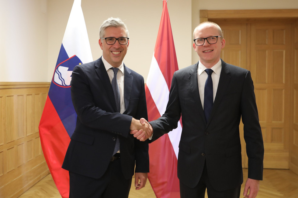 StateSec Stucin and StateSec of Latvia, handshake