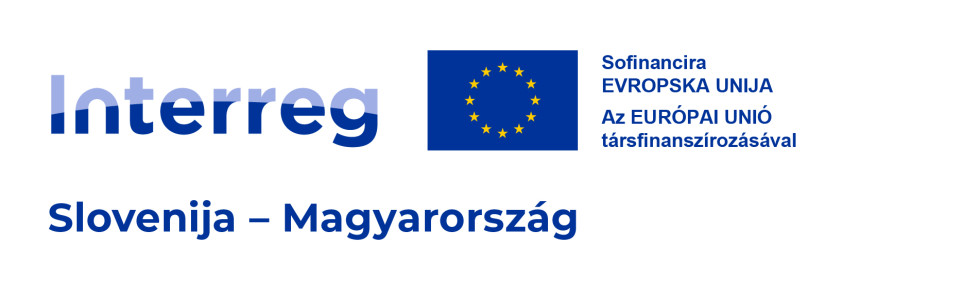 Logotip Programa sodelovanja INTERREG Slovenija-Magyarorsázg, desno od njega zastava EU ter napis Sofinancira EVROPSKA UNIJA (v slovenskem jeziku) in pod njim napis Az EURÓPAI  UNIÓ társfinanszírozásával (v madžarskem jeziku). 