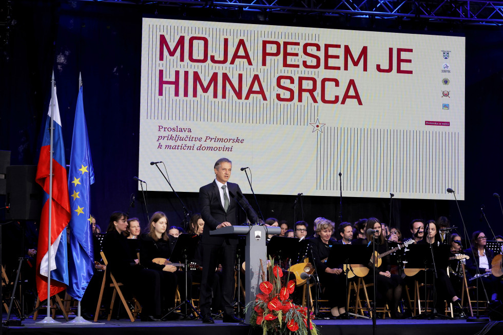 Prime Minister Robert Golob today attended the celebration in Vipava marking the national holiday of the Return of Primorska to the Motherland