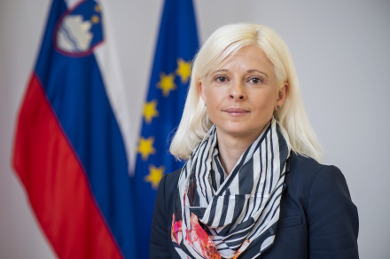 mag. Ksenija Klampfer 